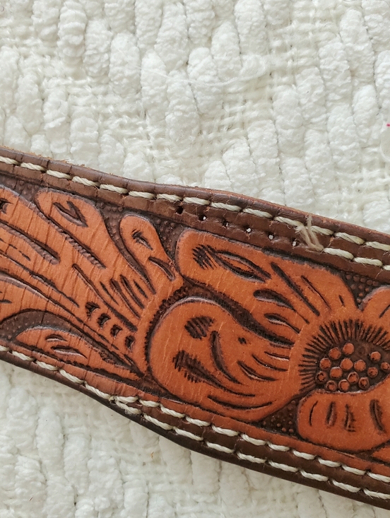 Vintage Tooled Leather Western Floral Belt - Picture 7 of 10